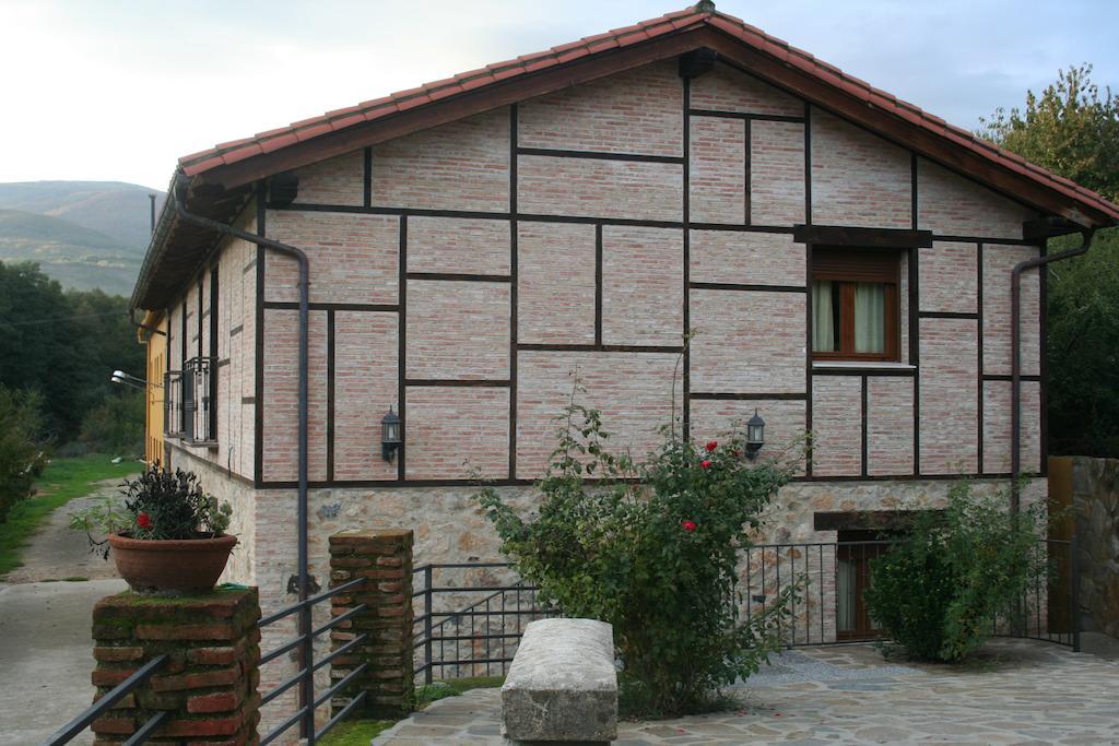 Hostel El Lago, Caceres Jaraiz de la Vera Esterno foto